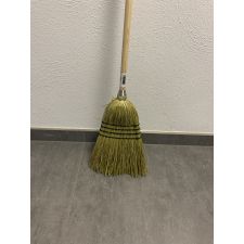 Rattanbesen 4 Naht Holzstiel